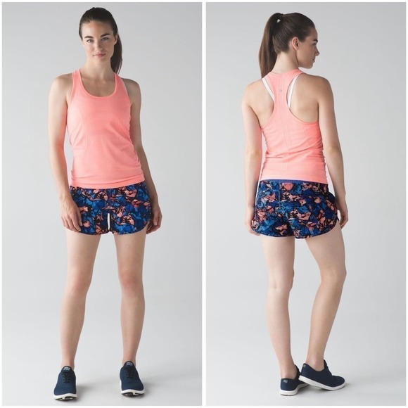 Lululemon Tracker Short IV Sz 4 Paint Storm Harbor Blue Multi Women's Activewear - Picture 1 of 12